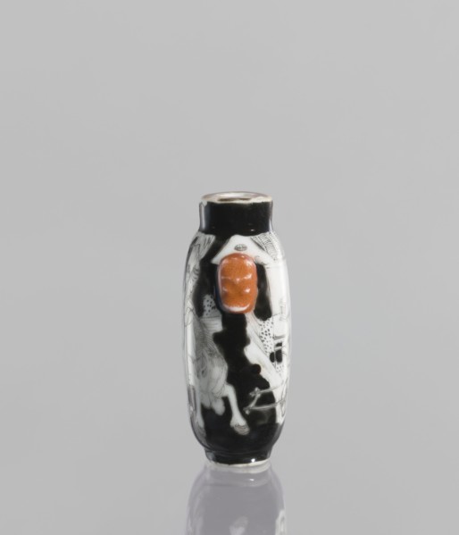 Flask - snuffbox, Chinese, ceramics; figurative genre scenes of horses and riders; Qing dynasty,