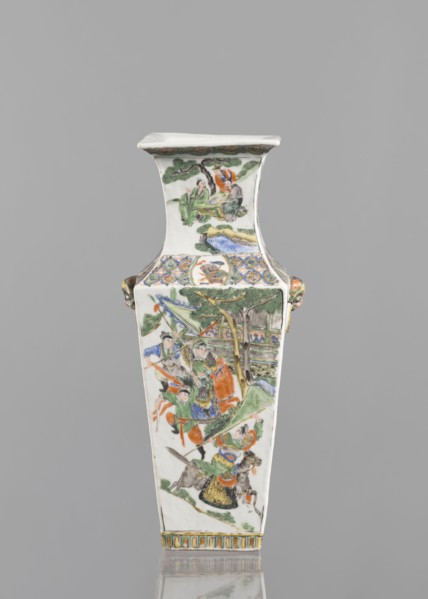 Vase, Chinese, 18th century, colored porcelain, figurative genre and battle scenes, ceramics,