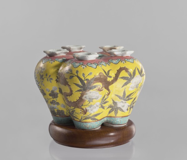 Vase in the shape of five connected vases on a base, Chinese, colored porcelain with dragon and