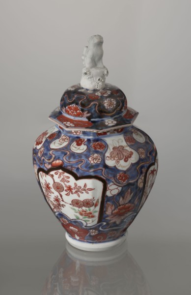 Vase with cover, Imari porcelain, 18th century Edo period, Japan. Decoration: flowers, tree,