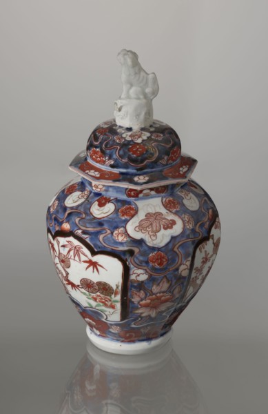 Vase with cover, Japanese, Edo period 18th century, imari porcelain decorated with flowers, tree,