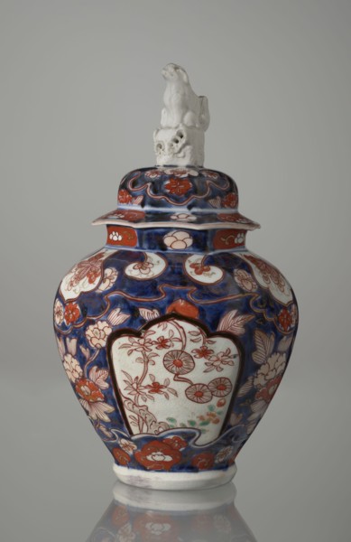 Vase with cover, Japanese, Edo period 18th century, imari ceramics depicting flowers, tree,