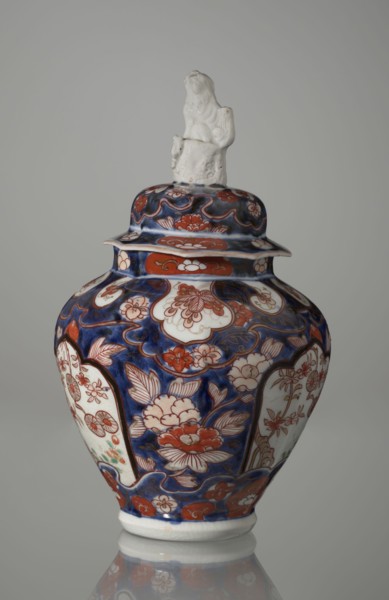Vase with cover, Japanese, Edo period 18th century, imari porcelain vessel decorated with flowers,