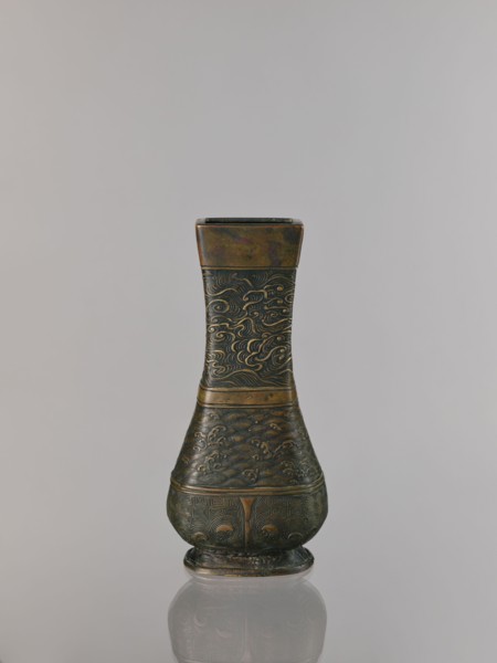 Hu-type vase, relief decoration, hu vessel, Chinese art, Chinese culture, meander ornament,