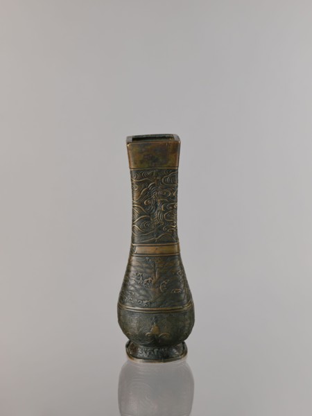Hu-type vase, relief decoration, hu vessel, Chinese art, Chinese culture, meander ornament,