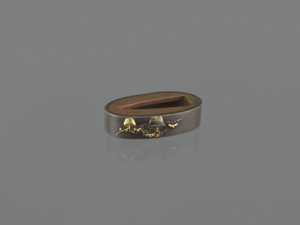 Sword hilt cap kashira, Melee weapon hilt cap decorated with two flowerpots: one with a dwarf pine