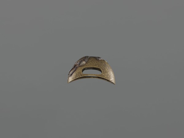 String threading knob kurigata, Japanese, katana scabbard decorative element featuring deer,