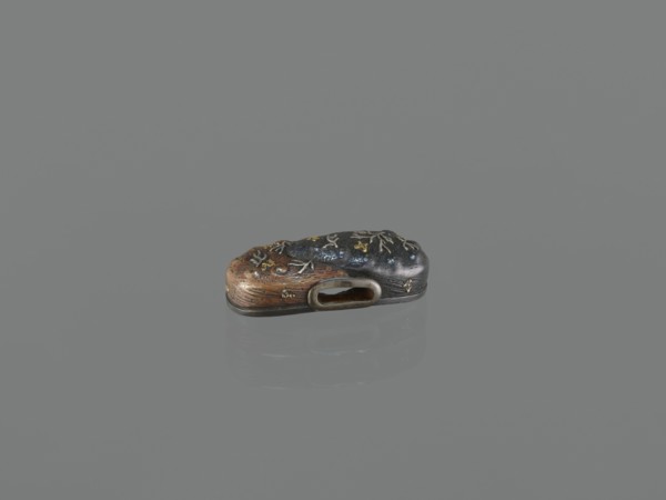 Sword hilt ferrule kashira, Japanese, katana hilt component, shells and seaweed design, melee