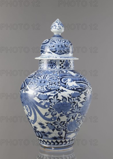 Vase with cover, unknown ceramist, Japanese, Edo period Genroku–Kyoho, ca. 1690–1730, Arita
