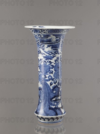 Vase, Japanese, Edo period 1603–1868, Genroku–Kyoho ca. 1690–1730, Arita; blue-and-white porcelain