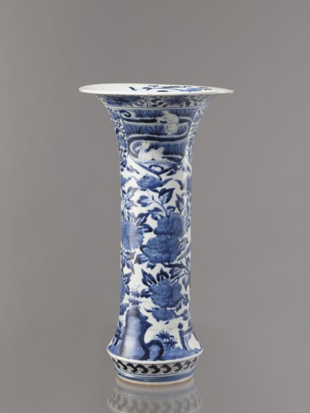 Vase, Japanese, Edo period 1603–1868, Genroku–Kyoho period ca. 1690–1730, blue-and-white porcelain