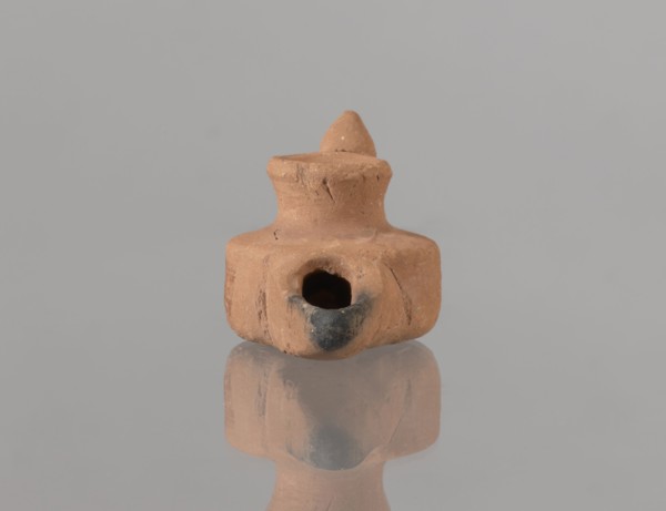 Oil lamp, Fatimid dynasty 909–1171, 12th century, Egypt; Islamic/Arabic pottery; Egyptian utility