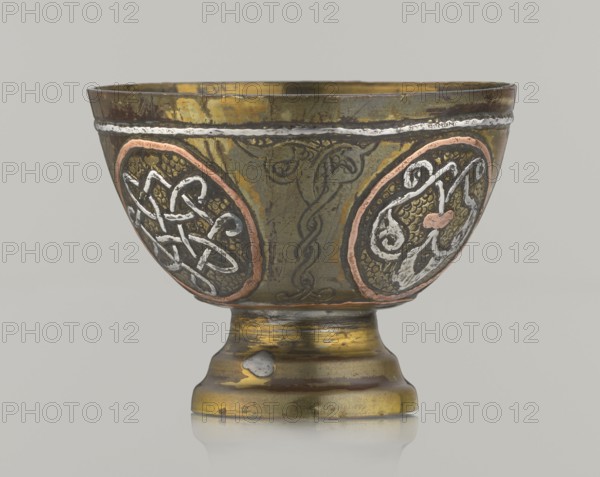 Bowl, Islamic art, Arabic; 20th century, Middle East, possibly Palestine; vessel, height 4.3 cm,