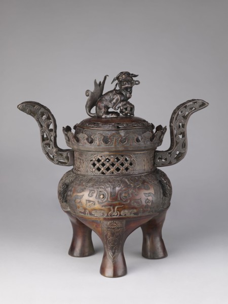 Ding-type incense burner koro with cover, Yoshida maker, karashishi lion/komainu/fo and taotie