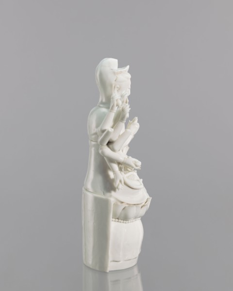 Guanyin on a lotus throne, Blanc de Chine porcelain, 18th century China Fujian, Chinese Buddhism