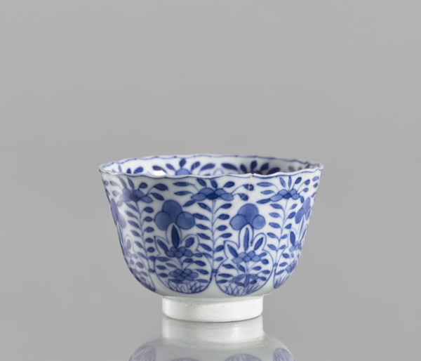 Bowl, Chinese, blue and white porcelain, ceramics, floral and plant ornaments, conical with a