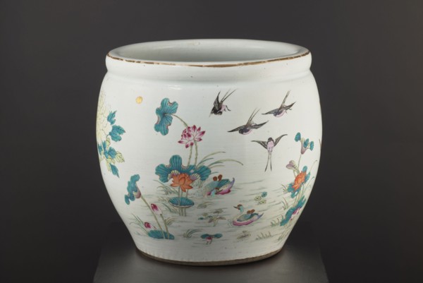 Pool - aquarium, Chinese art, Chinese culture, Qing 1644–1911, Qing style, aquarium ceramic vessel
