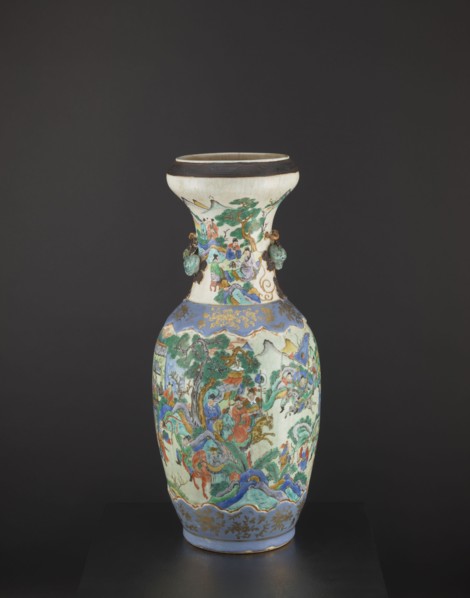 Vase, figurative scenes, Chinese art, Chinese culture, colored porcelain, warriors, plant