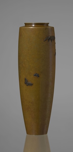 Vase, Nogawa role classification of creator, repossession Krakow — wisteria, butterflies, Japanese