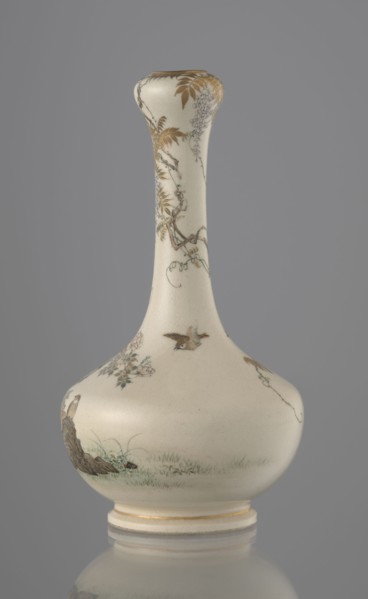 Vase, Yabu Meizan 1853–1934, c. 1900 Meiji 33, Japan, Osaka. Onion-shaped vase on a low ring foot