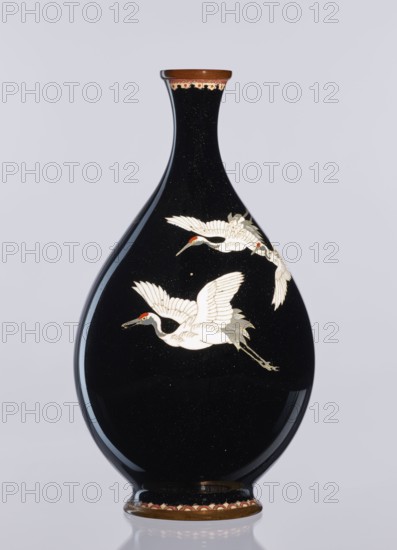 Vase, Meiji period 1868–1912, late 19th/early 20th century; Japanese cloisonné enamel; Nagoya,