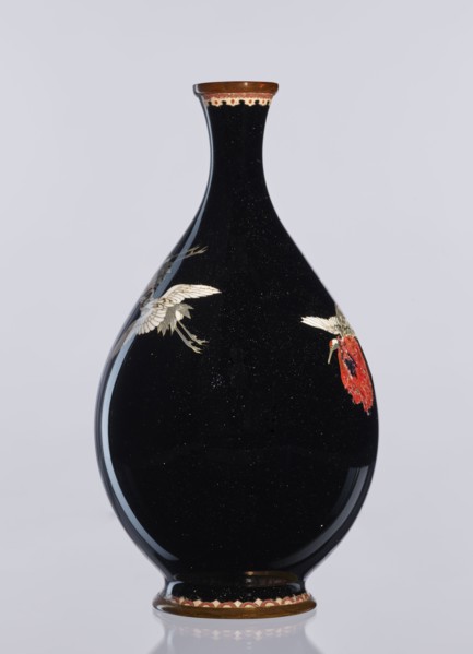 Vase, gift, Meiji 1868–1912, Japanese, cloisonné enamel, vase decorative vessel depicting