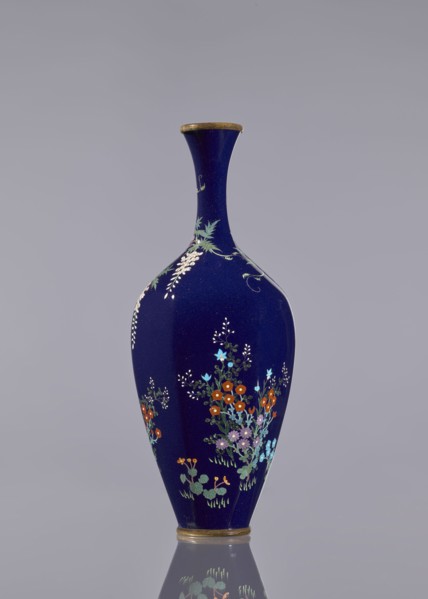 Vase, cloisonné enamel, wisteria, hens, flowers, roosters iconography, Japanese art, vases,
