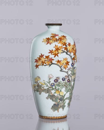 Vase, cloisonné enamel, ovoid elongated vase with a narrow spout; decoration: chrysanthemums,