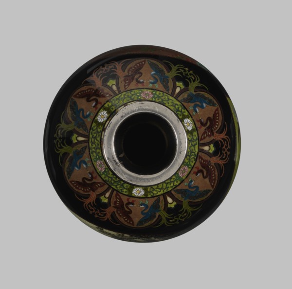 Vase, Namikawa Yasuyuki 1845–1927, enameller. Meiji period ca. 1890–1905, Kyoto, Japan. Small