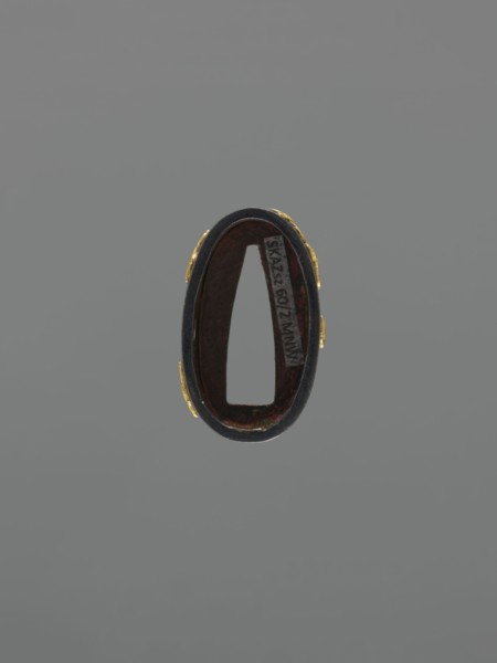 Metal collar ending a sword hilt fuchi, Toshinaga 1667–1736, Nara school, plastic decoration: wild