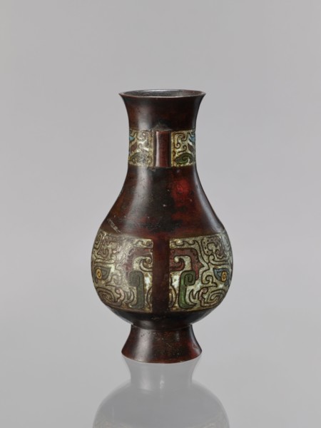Vase, Chinese, taotie motif, Qing dynasty 1644–1911, 19th century, ceremonial/ritual vessel,