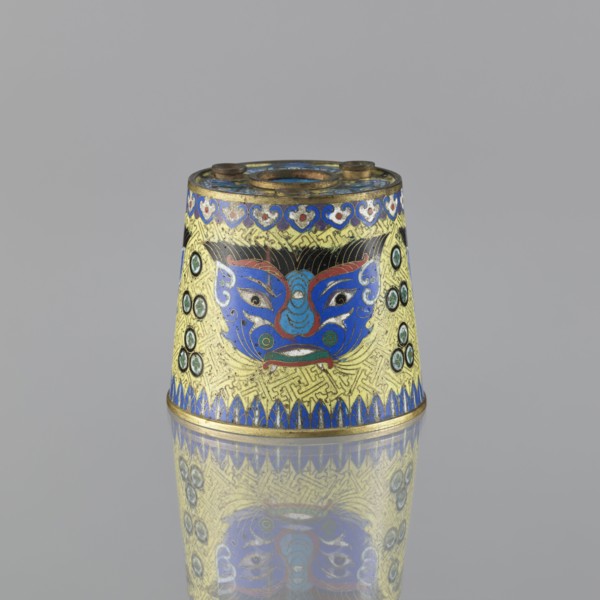 Sawdust container, gift; Chinese, Qing dynasty 1644–1911; cloisonné enamel; 19th century. Vessel