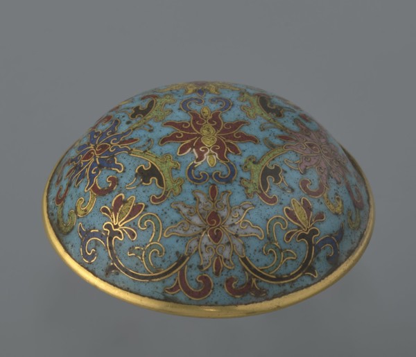 Cylindrical cloisonné enamel box with lid, spheroidal shape on a separate ring foot, slightly