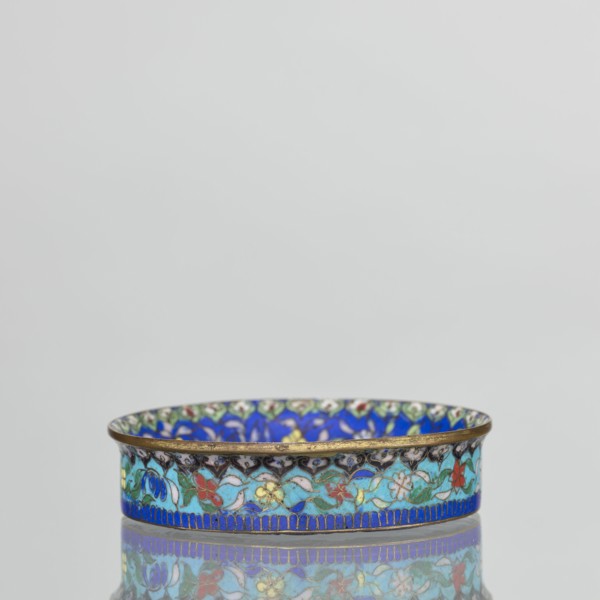 Bowl, gift; Chinese; Qing dynasty 1644–1911; cloisonné enamel decorative vessel, 19th century;
