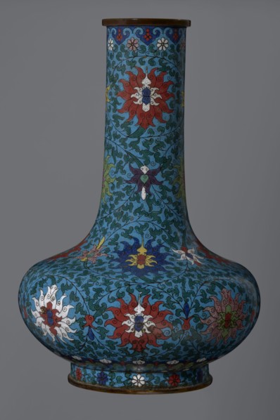 Vase, gift, Chinese, Qing dynasty 1644–1911, cloisonné enamel with lotus and lotus tendril ornament