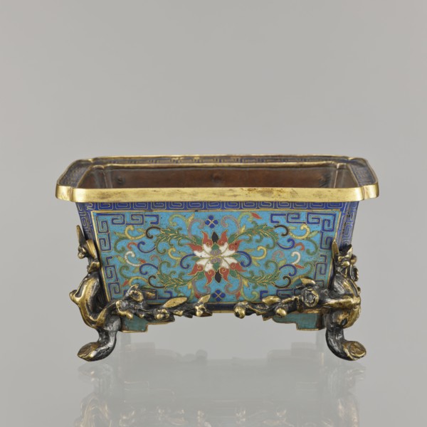 Flower pot incense burner on four legs, Chinese, Qing dynasty 1644–1911, cloisonné enamel, 18th