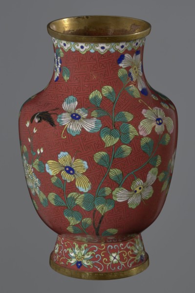 Vase, gift; Chinese, Qing dynasty Xianfeng, 1851–1861; cloisonné enamel. The vase is set on a tall,