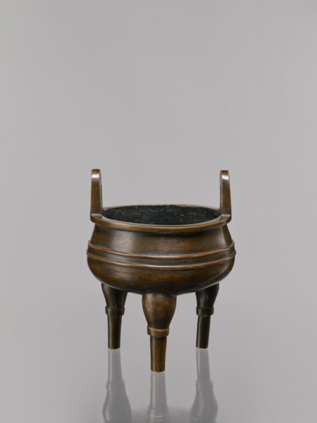 Ding-type incense burner on a stand, Qing dynasty 1644–1911, 19th century, China. Bronze ceremonial