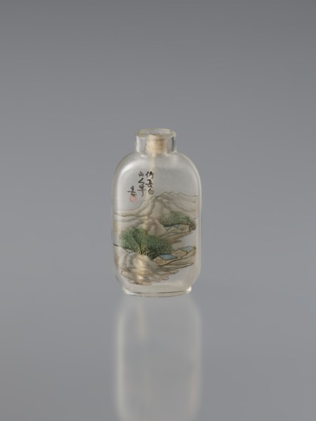 Snuffbox with spoon, provenance noted, Chinese, Chinese art; vials; landscapes, mountain