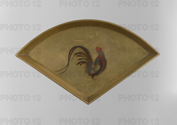 Tray, Japanese, Edo period 1603–1868, 1st half of the 19th century. Lacquer vessel tray, height 9.3