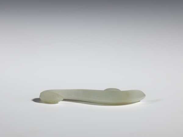 Belt clasp, Chinese, birds, Qing 1644–1911, handle with an edge on the spine and a pointed tip.