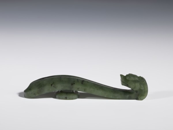 Belt clasp, Chinese, dragons iconography, Qing 1644–1911, 18th–19th century, China, spinach jade