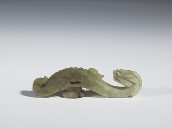 Belt clasp; maker, Chinese; dragons iconography; Qing dynasty 1644–1911; 19th century; carved in