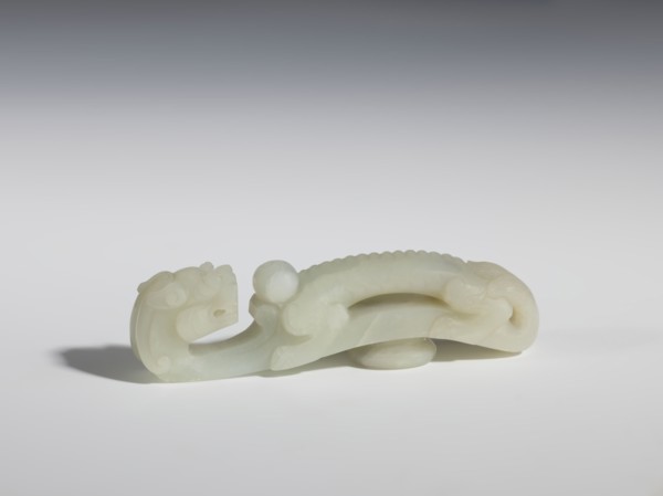 Belt clasp, Chinese, dragons iconography, dragon with pearl, Qing 1644–1911. Head in the shape of a