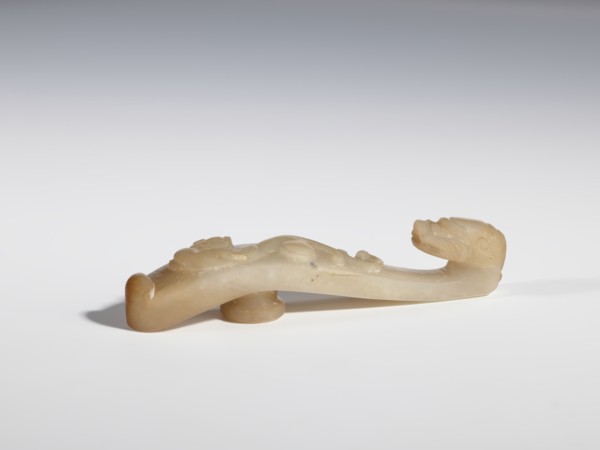 Belt clasp., Chinese; Qing dynasty 1644–1911. Bas-relief handle with a projection at the bottom —