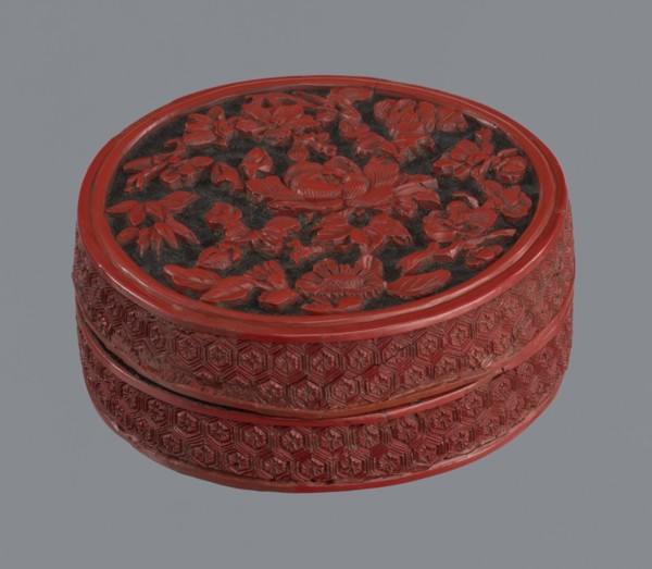 Box with lid, maker, Chinese; Qing dynasty 1644–1911, 19th century. Two-tone lacquer, red and black