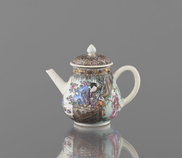 Teapot. Teapot with a straight spout and cylindrical handle. Porcelain body with white, transparent
