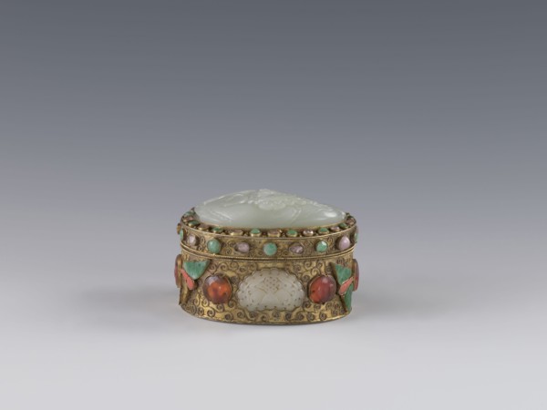 Box with lid, Chinese art, Chinese, Qing 1644–1911. The lid is inlaid with a jadeite plaque with a