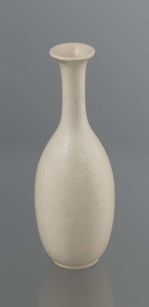 Vase on saucer. Vase made of stoneware or thick porcelain?, ovoid with a long cylindrical neck