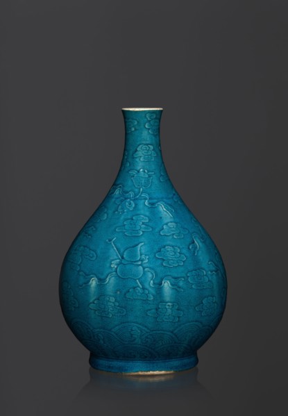 Vase in the shape of an onion-shaped bottle with a narrow, short neck. Onion-shaped bottle-vase